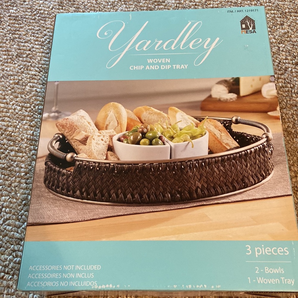NIB Woven Chip and Dip Tray - Picture 4 of 5
